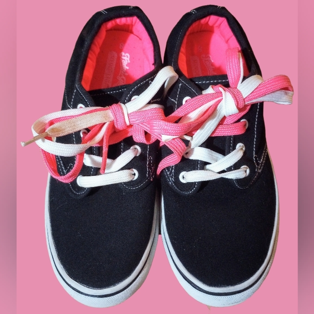 Faded Glory Women's Two Lace Canvas Memory Foam Shoes / Sneakers